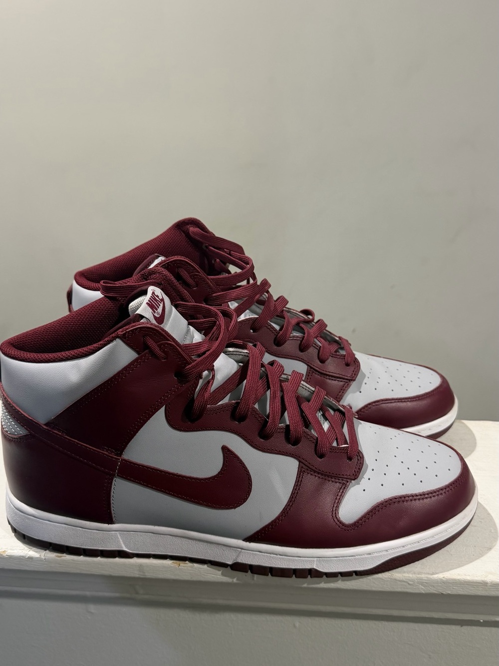 Nike Dunks Men's High-Top Sneakers - Maroon and White